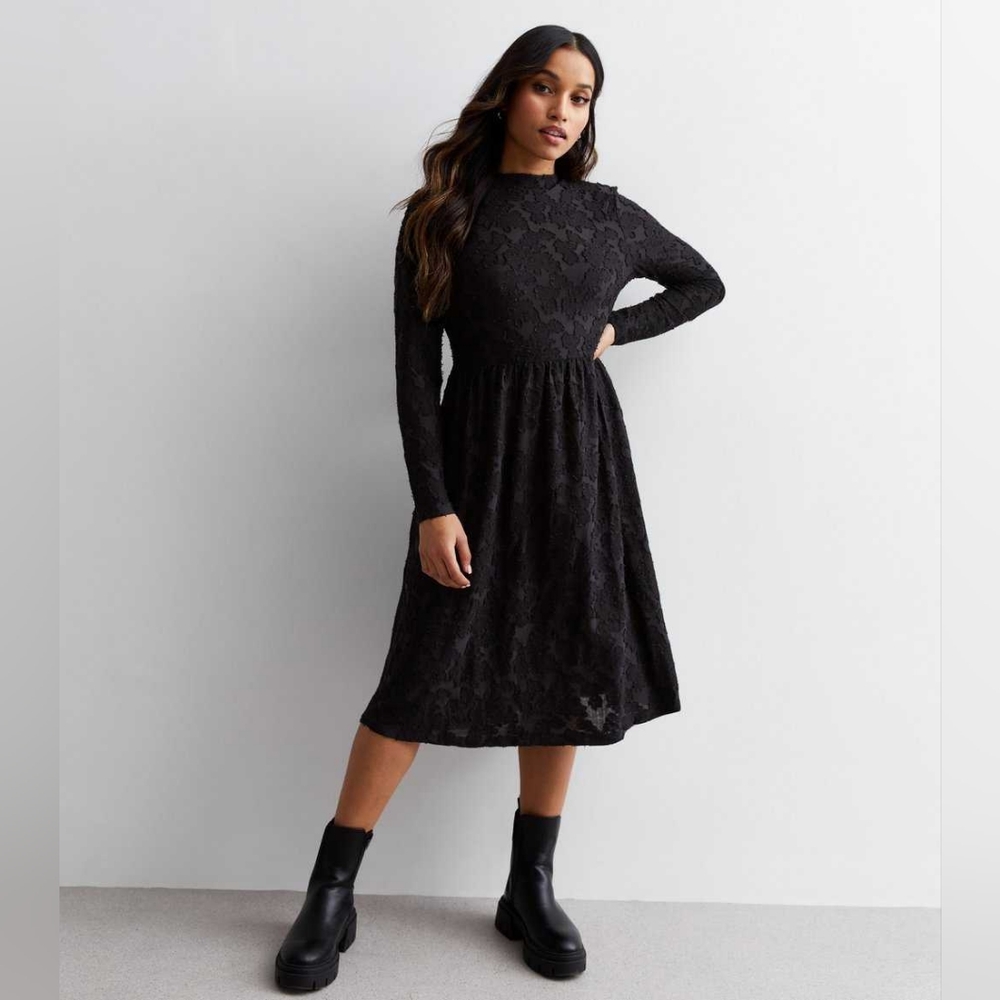 NWOT JDY petite black midaxi dress with velvet flower pattern SP